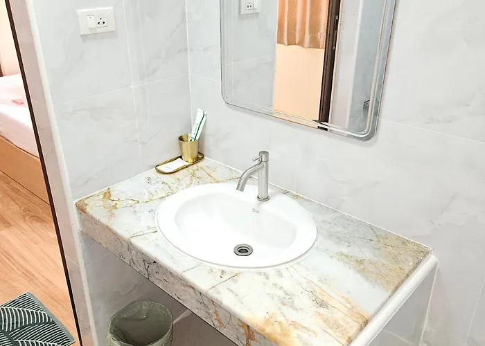 Omni 1bed #702a *